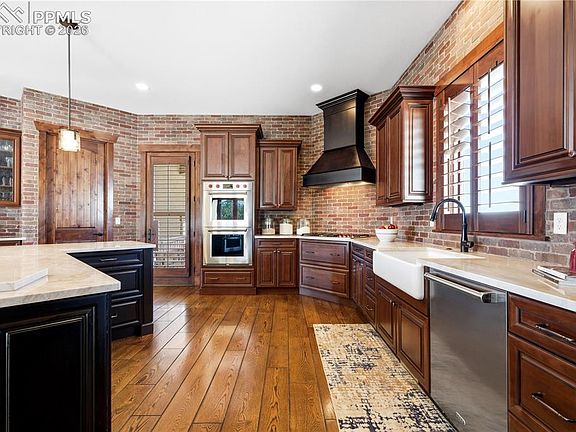 2nd image of 1548 Amber Ct