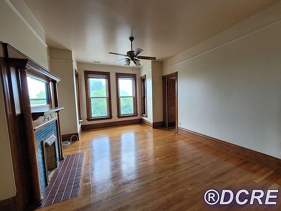 2nd image of 403 W North Ave #4