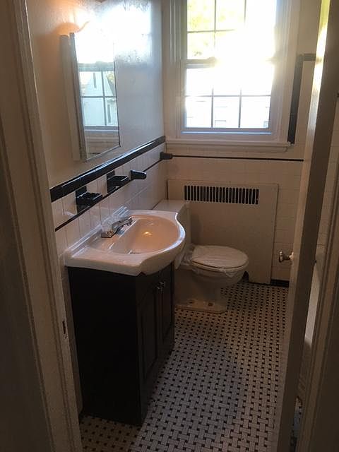 2nd image of 509 E Lake Ave APT E2