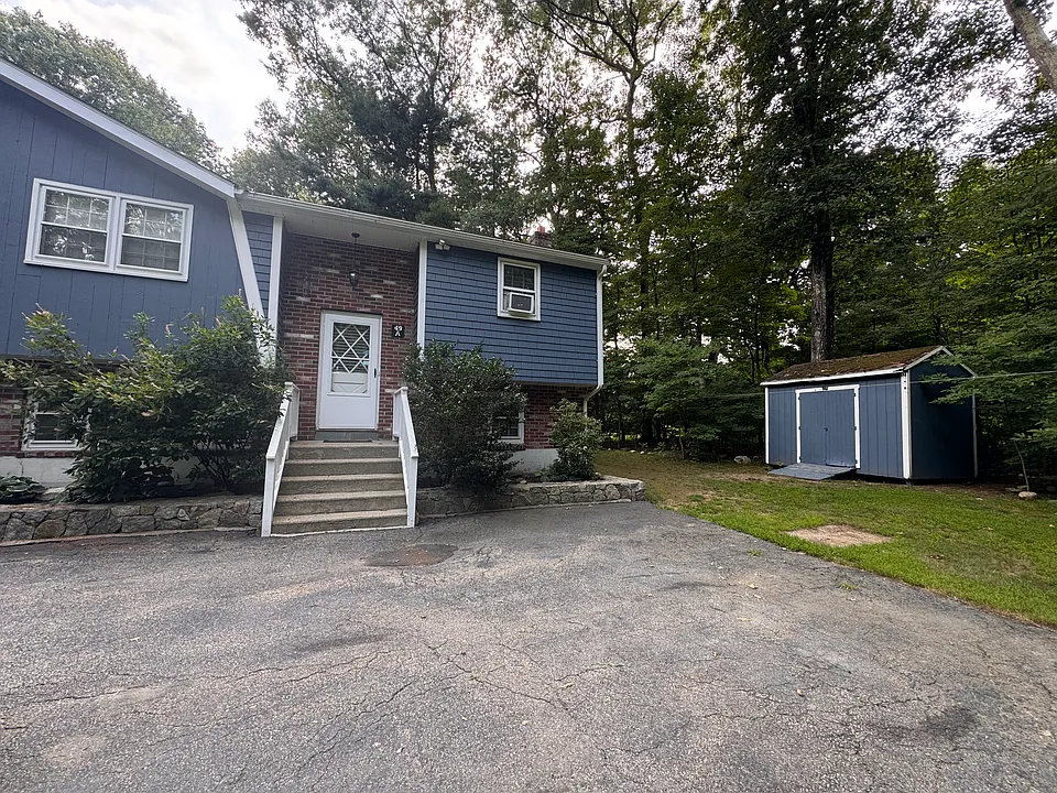 49 Neck Hill Rd #A