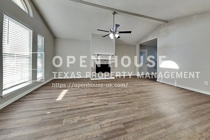 3 bed, 2.0 bath, 1428 sqft, $1,975 — Photo 3