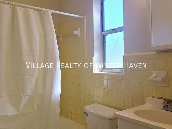 5th image of 1209 6th St SE APT 4