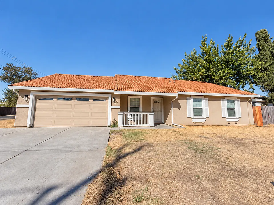 1405 Nogales St
