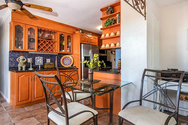 Sold by Prime Realty | media 4