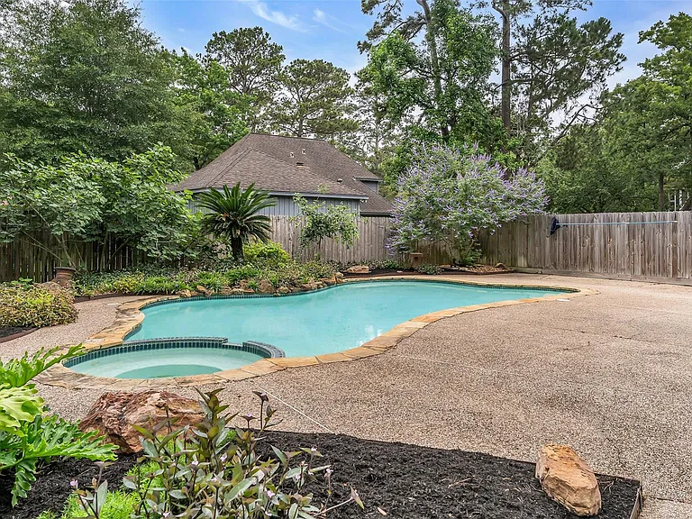 2607 Laurel Ridge Dr — Photo 2