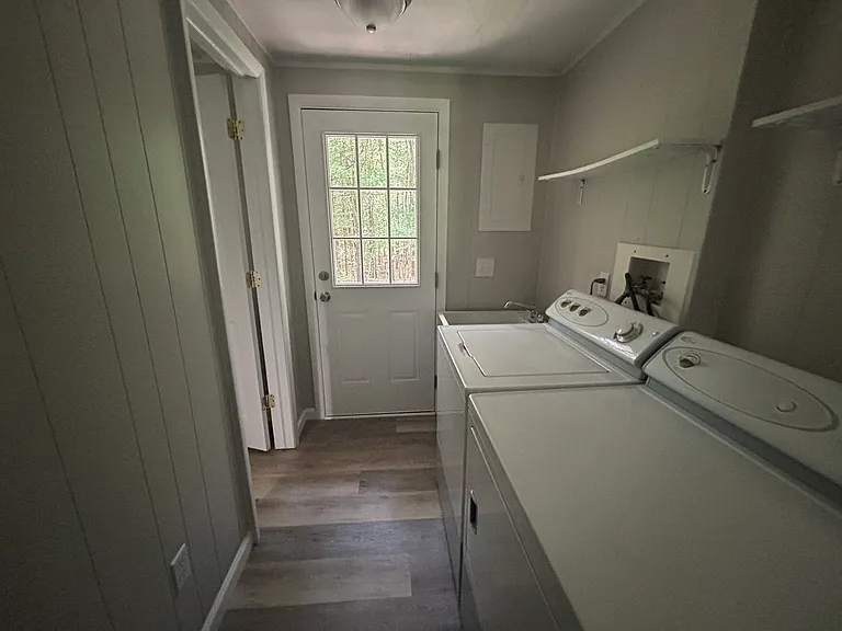 385 N Lakeshore Dr — Photo 9