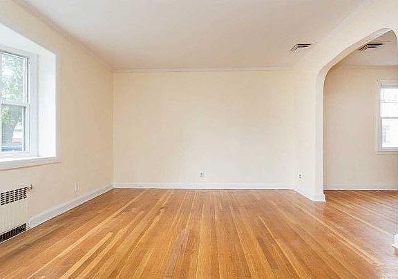 3rd image of 112-37 180th St