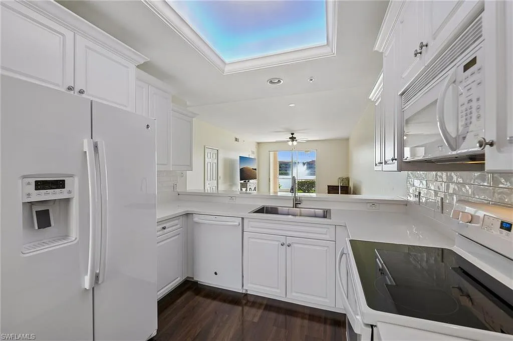 2810 Cypress Trace Cir — Photo 1