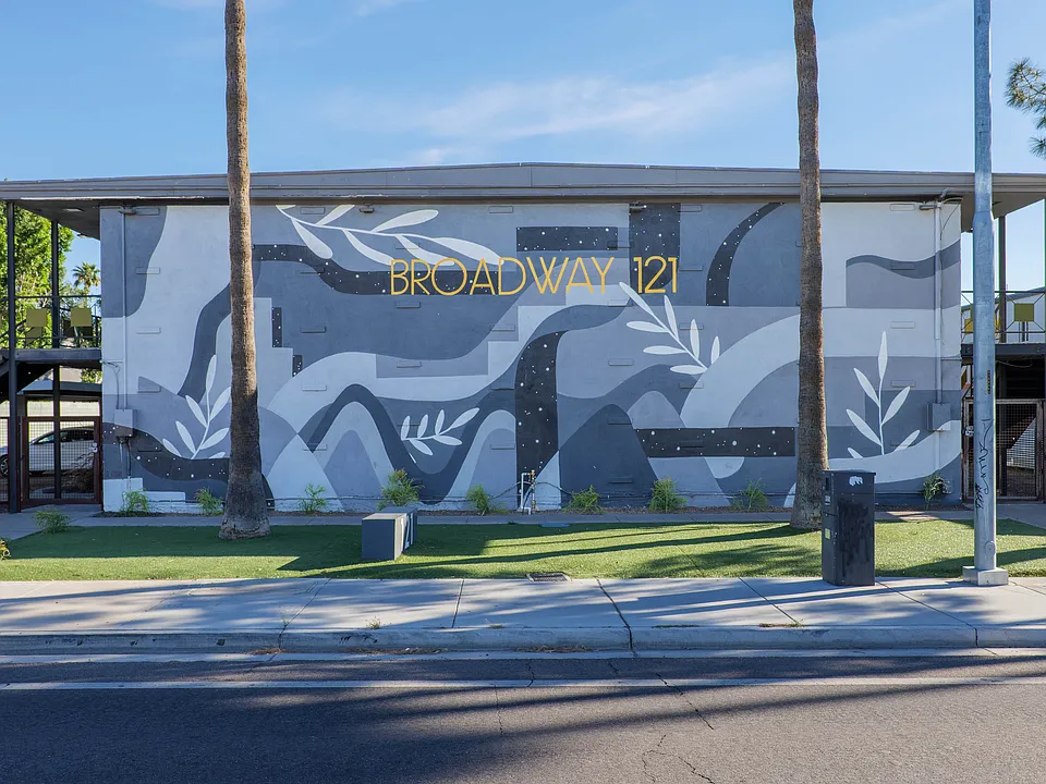 123 E Broadway Rd #1