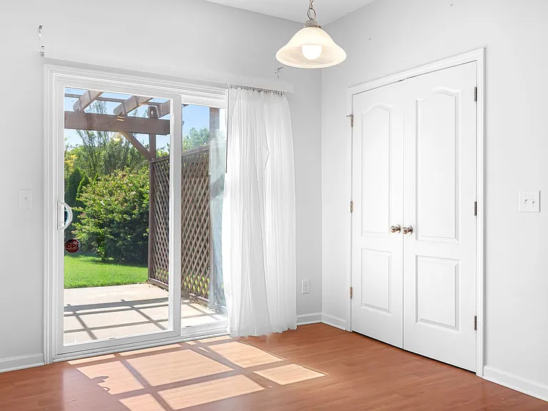 2059 Blue Iris Dr — Photo 11