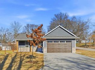 602 W 8th St, Tipton, IA 52772