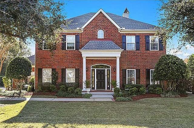 1st image of 16 Shoal Creek Dr