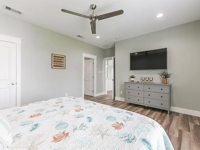 16630 Jean Lafitte Rd — Photo 30