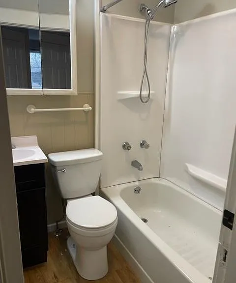 5 Greystone Ave #3R — Photo 5