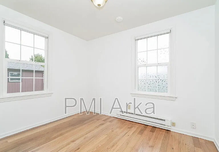 7306 S 115th St — Photo 9