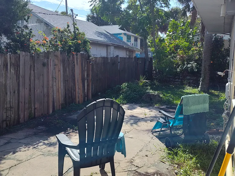 318 N Oleander Ave — Photo 21