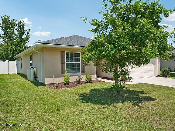 4th image of 96398 COMMODORE POINT Drive