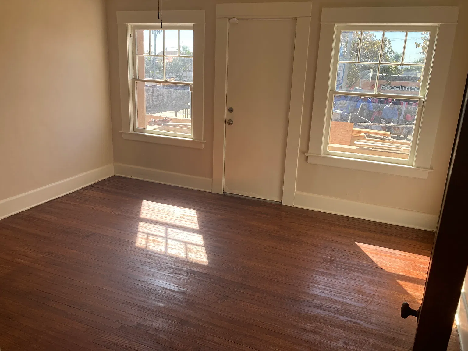 2 bed, 800 sqft, $2,250 — Photo 2