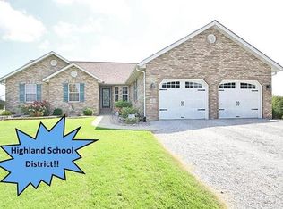 12 Primrose Ln, Trenton, IL 62293