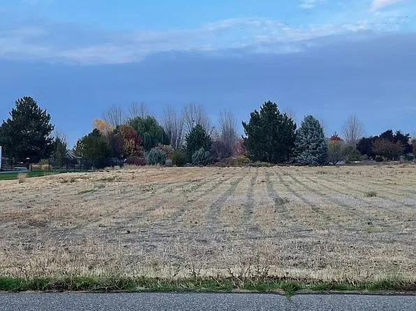 12521 Ricky Rd, Pasco, WA 99301