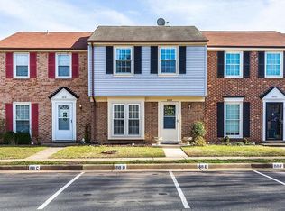 5933 Grisby House Ct, Centreville, VA 20120