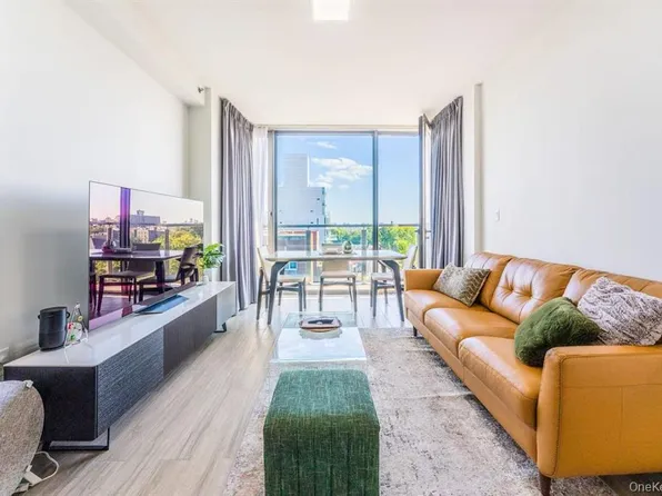 144-27 Sanford Avenue image 6 of 29