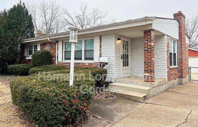 1st image of 8113 Parkwood Dr