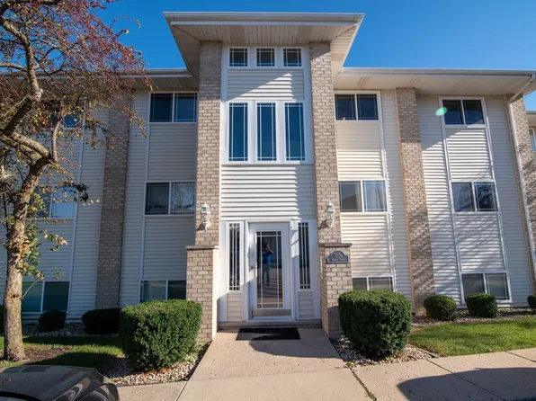 2034 Manico Ct Unit 300, Crest Hill, IL 60403