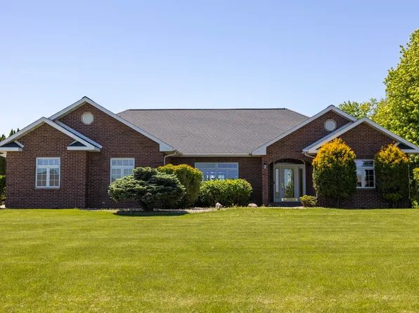 16144 Majestic Dr, Dubuque, IA 52002