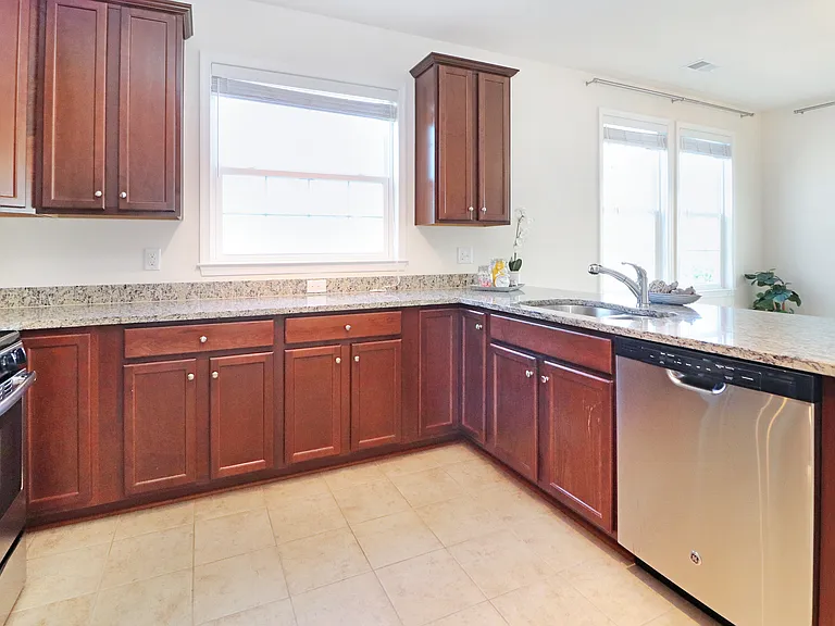 24620 Byrne Meadow Sq #300 — Photo 7