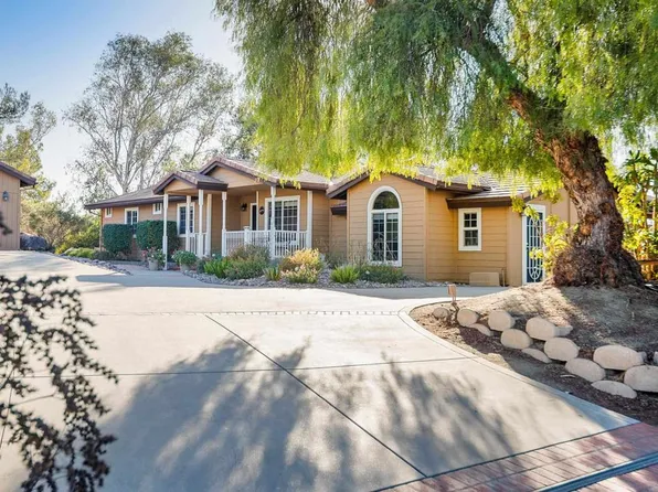 18865 Santee Ln, Valley Center, CA 92082