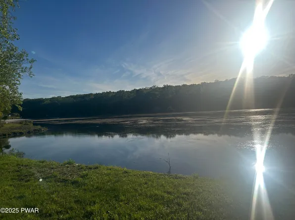 1771 Lake Dr N Unit 5, Milford, PA 18337