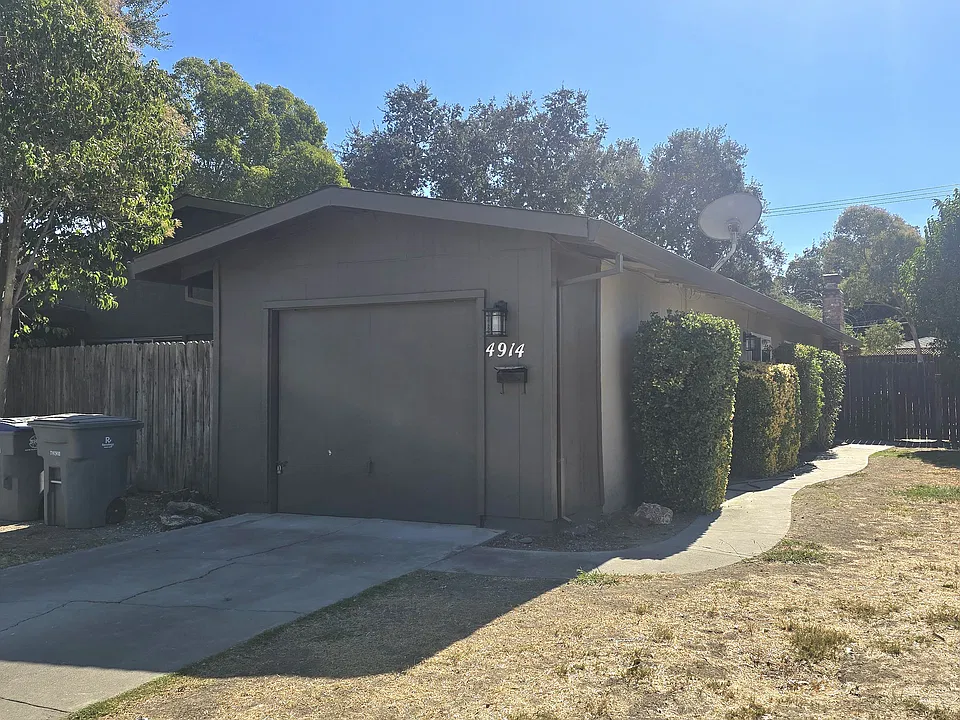 4914 Cowell Blvd
