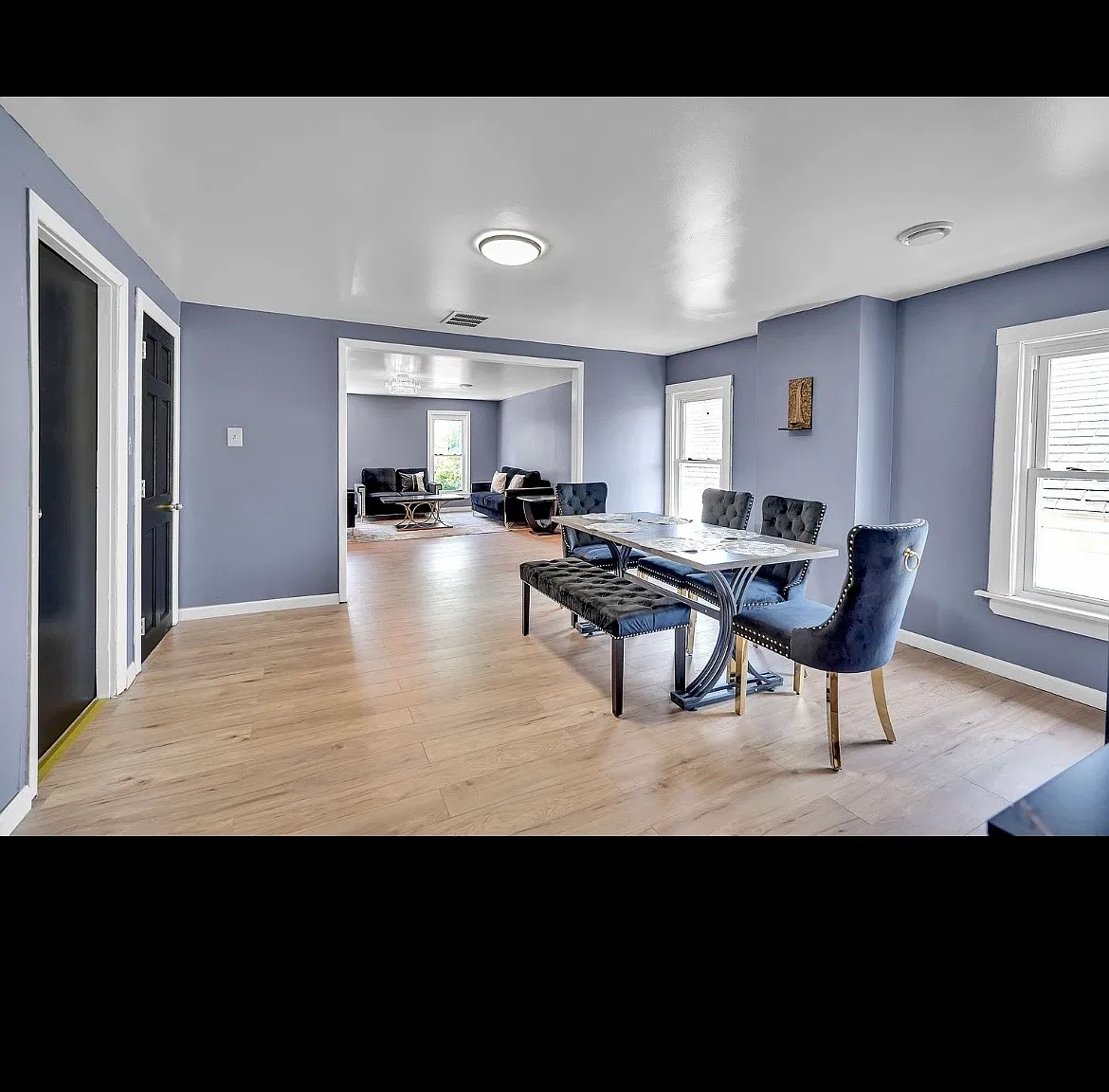 3 bed, 2160 sqft, $2,300 — Photo 4