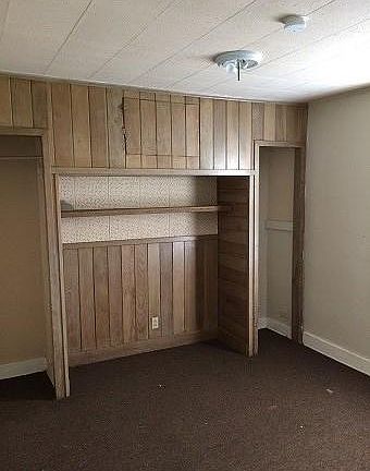 2nd image of 2565 Falls St #1