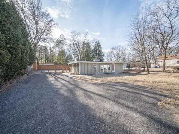 2487 Wallace Lake ROAD, West Bend, WI 53090