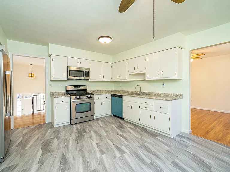 5 Dorchester Ave — Photo 7