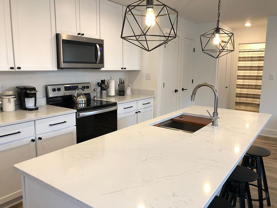 1st image of 341 N Arsenal Ave #1A