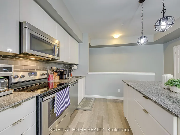 40 Carnation Ave #109 — Photo 7