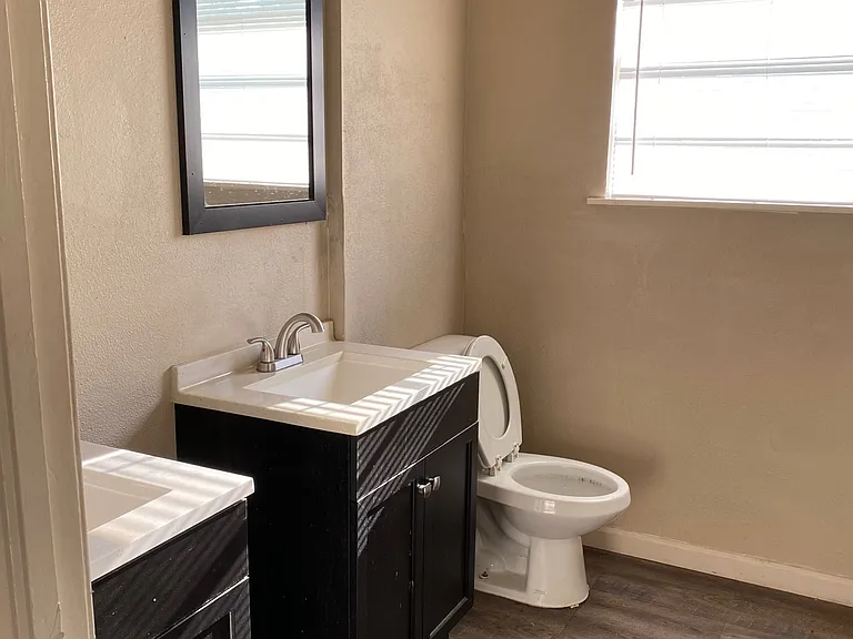 4808 Sunset Ter — Photo 15
