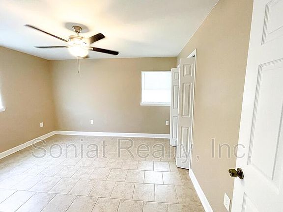 5th image of 4986 Kendall Dr