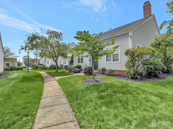75 Winthrop Rd #D, Monroe Township, NJ 08831