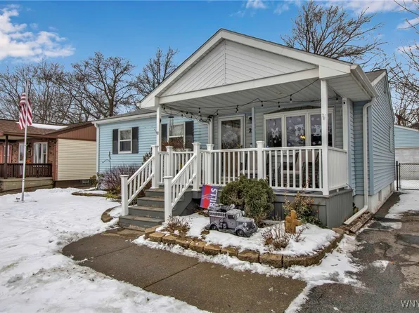 294 Desmond Dr, Tonawanda, NY 14150