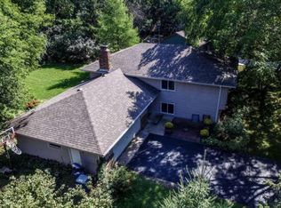 1218 Carlson Lake Ln, Eagan, MN 55123
