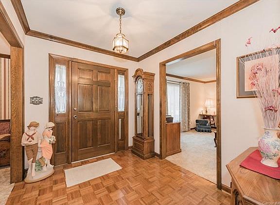 3rd image of 4835 Craigwood Dr
