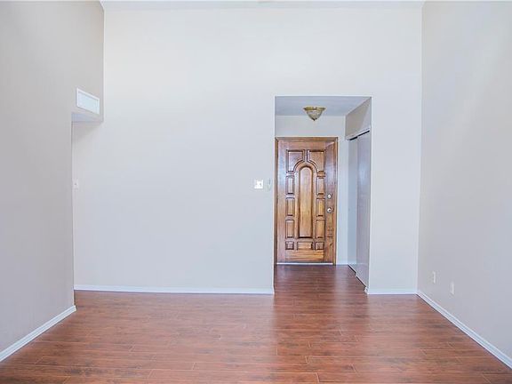 3rd image of 11064 Rockdale St