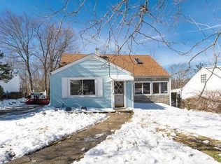 16 Coronet Rd, Yonkers, NY 10710