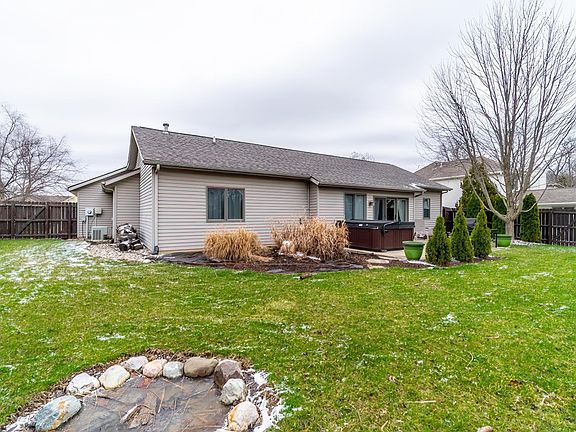 3rd image of 2025 York Ridge Pl