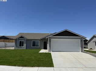 2838 Thrush St, Umatilla, OR 97882