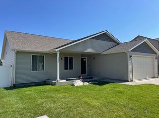 2606 Bradford Ct, Williston, ND 58801